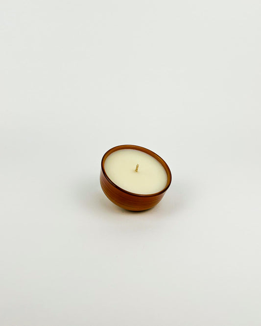 Ramequin Arcopal volcan vintage caramel, upcyclé en bougie artisanale et naturelle, fabriquée en France