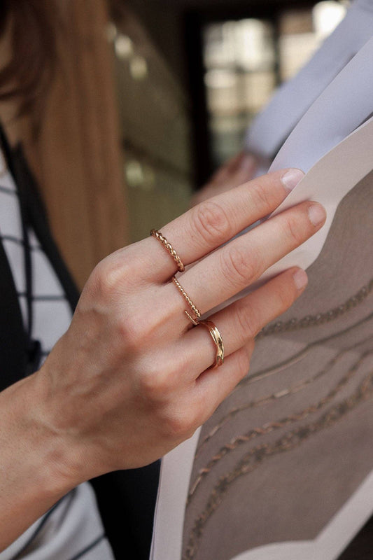 Bague torsadée plaqué or, fine, élégante et réglable waekura.