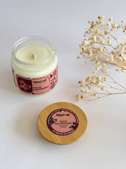 Bougie parfumée à la figue, fabriquée en Provence.