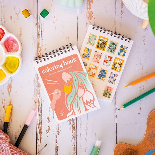 Carnet de coloriages pour adultes avec des fleurs, Maison Joliette.