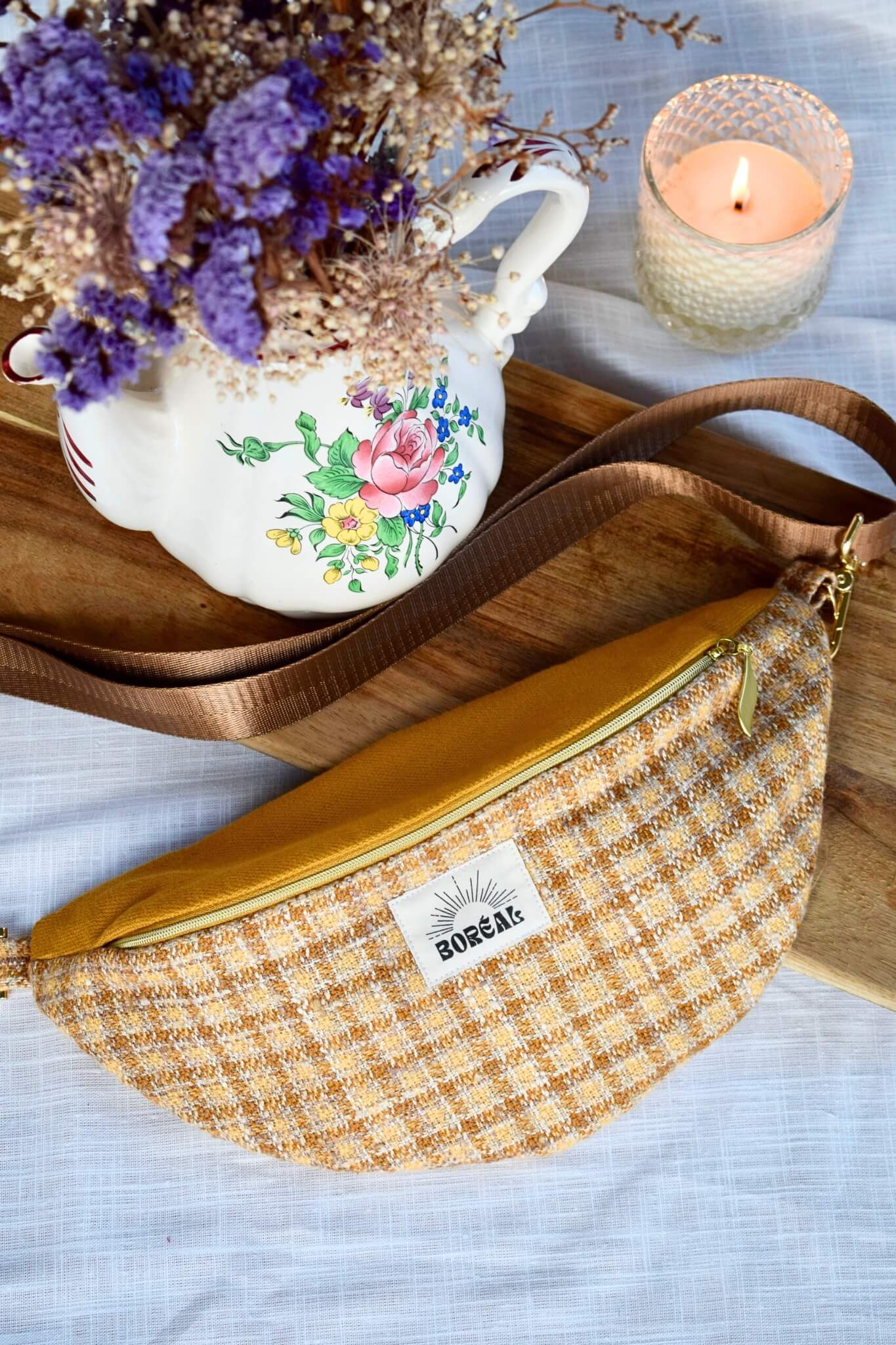 sac banane jaune moutarde en tweed upcyclé fabriqué en France, fermeture dorée