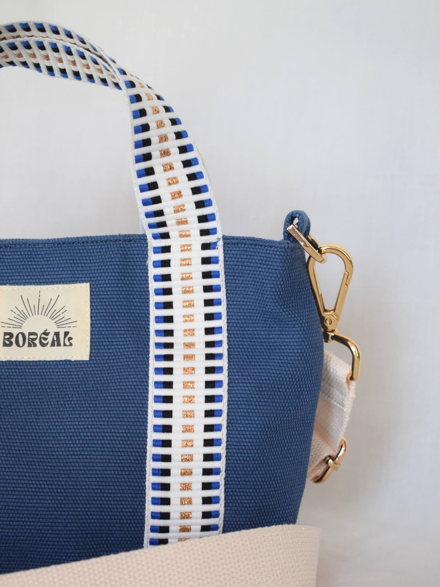 Sac à bandoulière en coton bleu jean, Boréal.