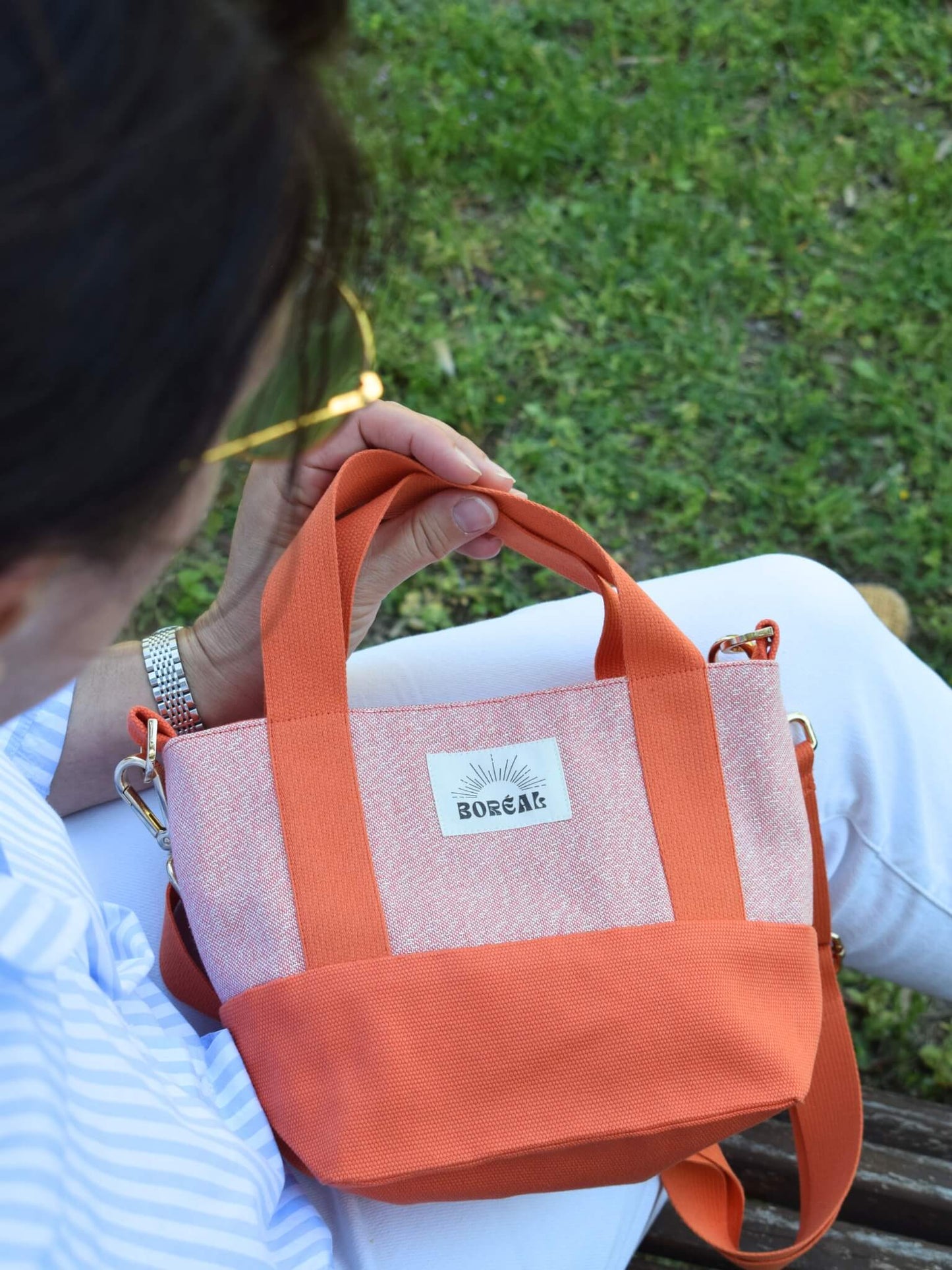 Sac à bandoulière en coton orange avec des paillettes, Boréal.