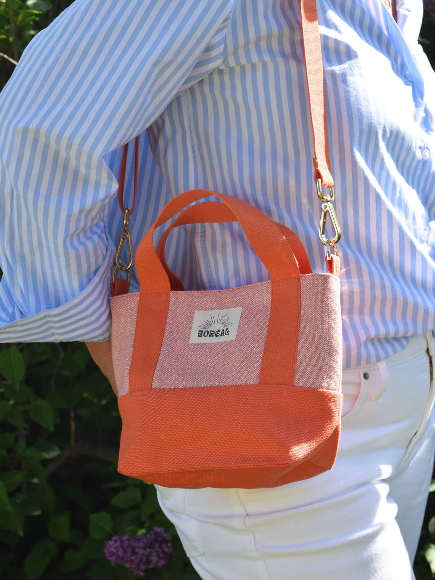 Sac à bandoulière en coton orange avec des paillettes, Boréal.
