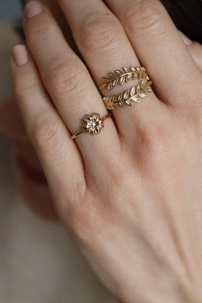 Bague avec une fleur en plaqué or, réglable, fabriquée en France Waekura