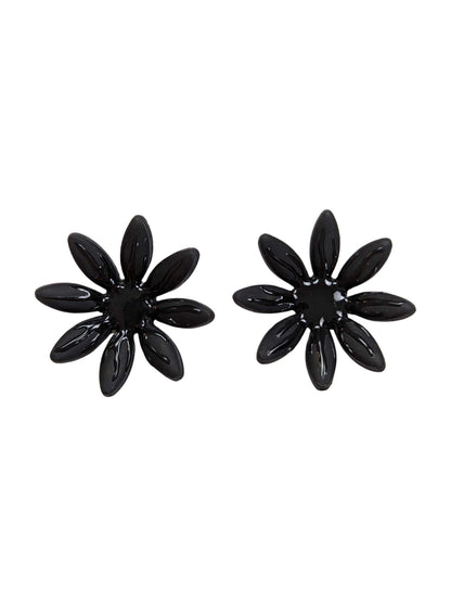 boucles d'oreilles fleurs noires, artisanales et uniques, en pâte polymère, fabrication française