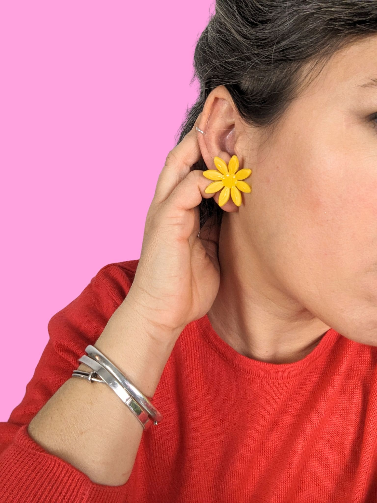 boucles d'oreilles jaunes en forme de fleurs, Marguerite, artisanales et uniques, en pâte polymère, fabrication française