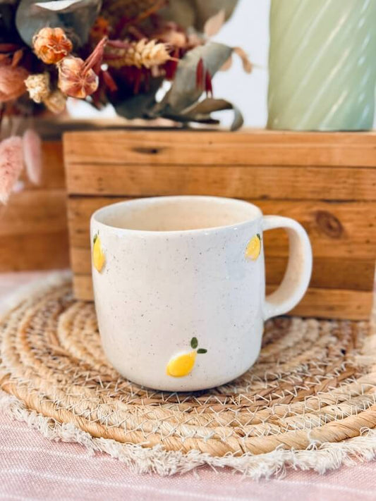 Tasse/mug en céramique artisanal, fabriqué en France, citrons jaunes, anse