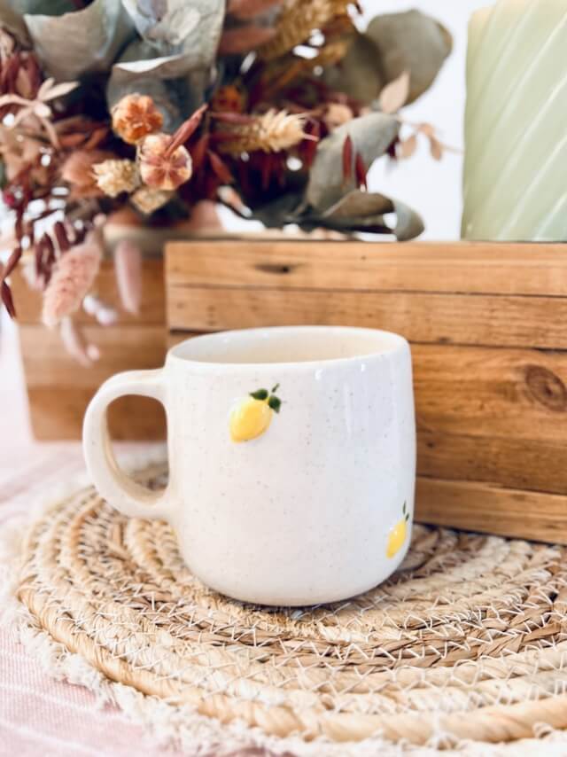 Tasse/mug en céramique artisanal, fabriqué en France, citrons jaunes, anse