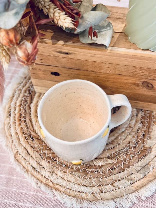 Tasse/mug en céramique artisanal, fabriqué en France, citrons jaunes, anse