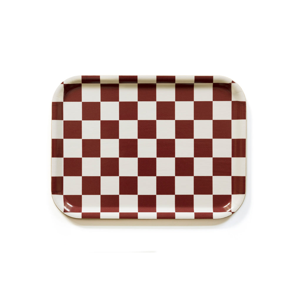 Plateau rectangulaire en bois certifié FSC, imprimé damier bordeaux et blanc, fabriqué en Suède, durable, éco-responsable