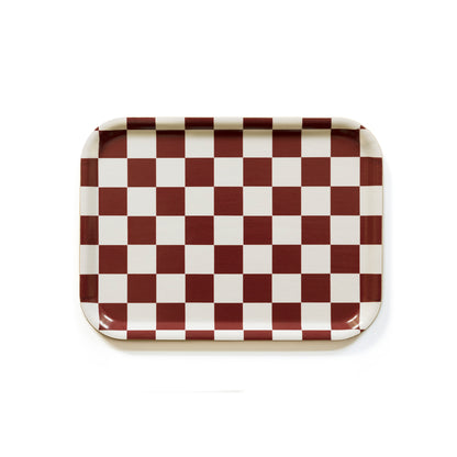 Plateau rectangulaire en bois certifié FSC, imprimé damier bordeaux et blanc, fabriqué en Suède, durable, éco-responsable