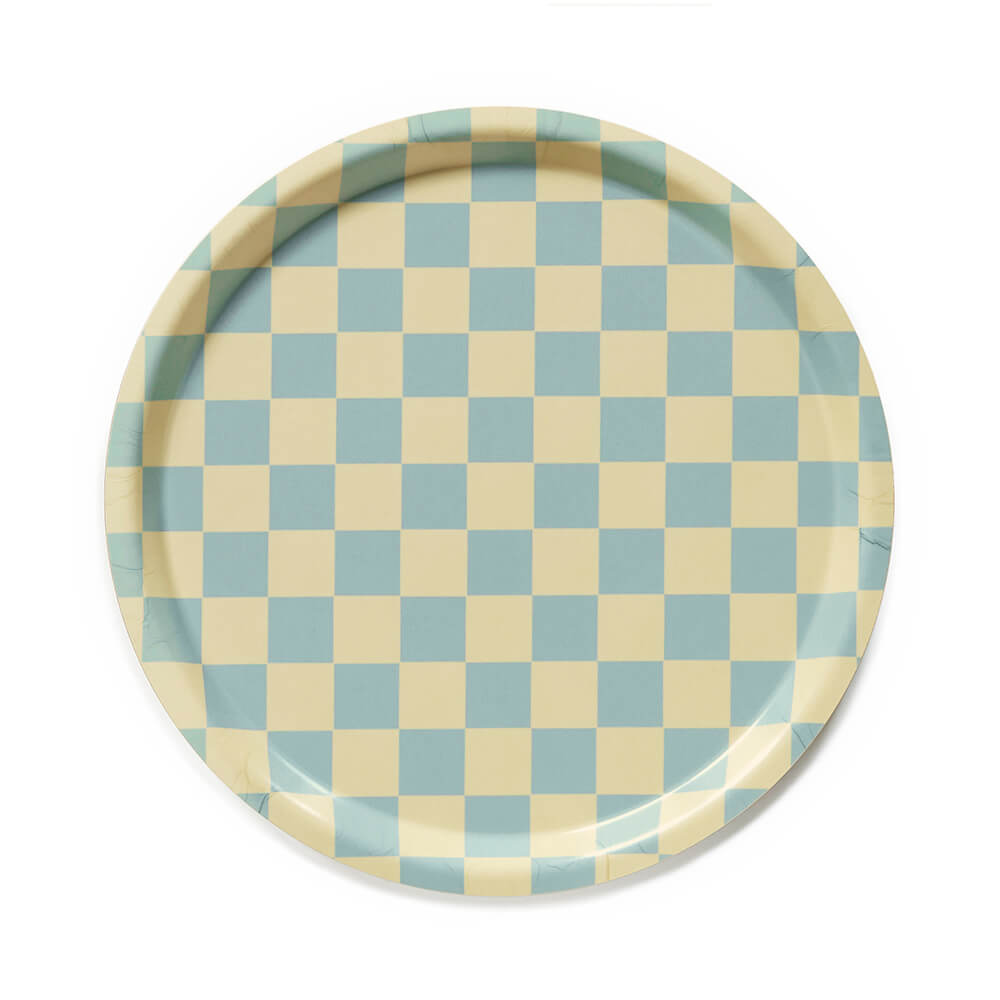 Plateau rond en bois certifié FSC, imprimé damier bleu et jaune, fabriqué en Suède.
