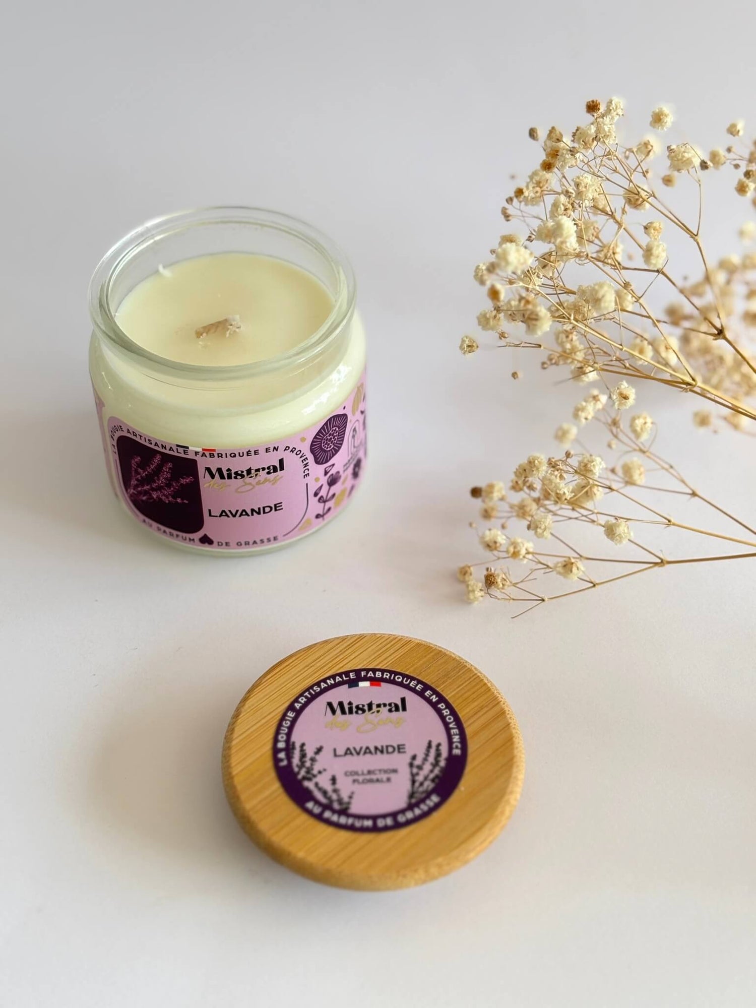 Bougie parfumée à la lavande, senteur relaxante, fabriquée en Provence.