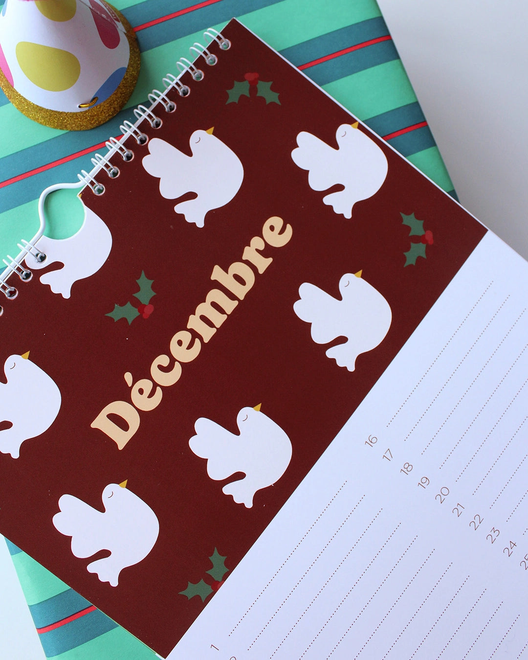 Calendrier des anniversaire mural, décembre avec des oiseaux.