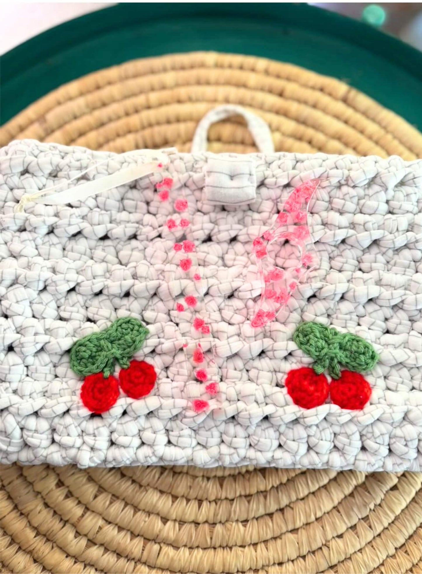 Kit de lecture avec une pochette à livre + un marque-page + une bague de lecture.