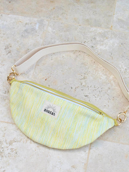 Sac banane vert pour femme printemps, en laine et coton, fabriqué en France.