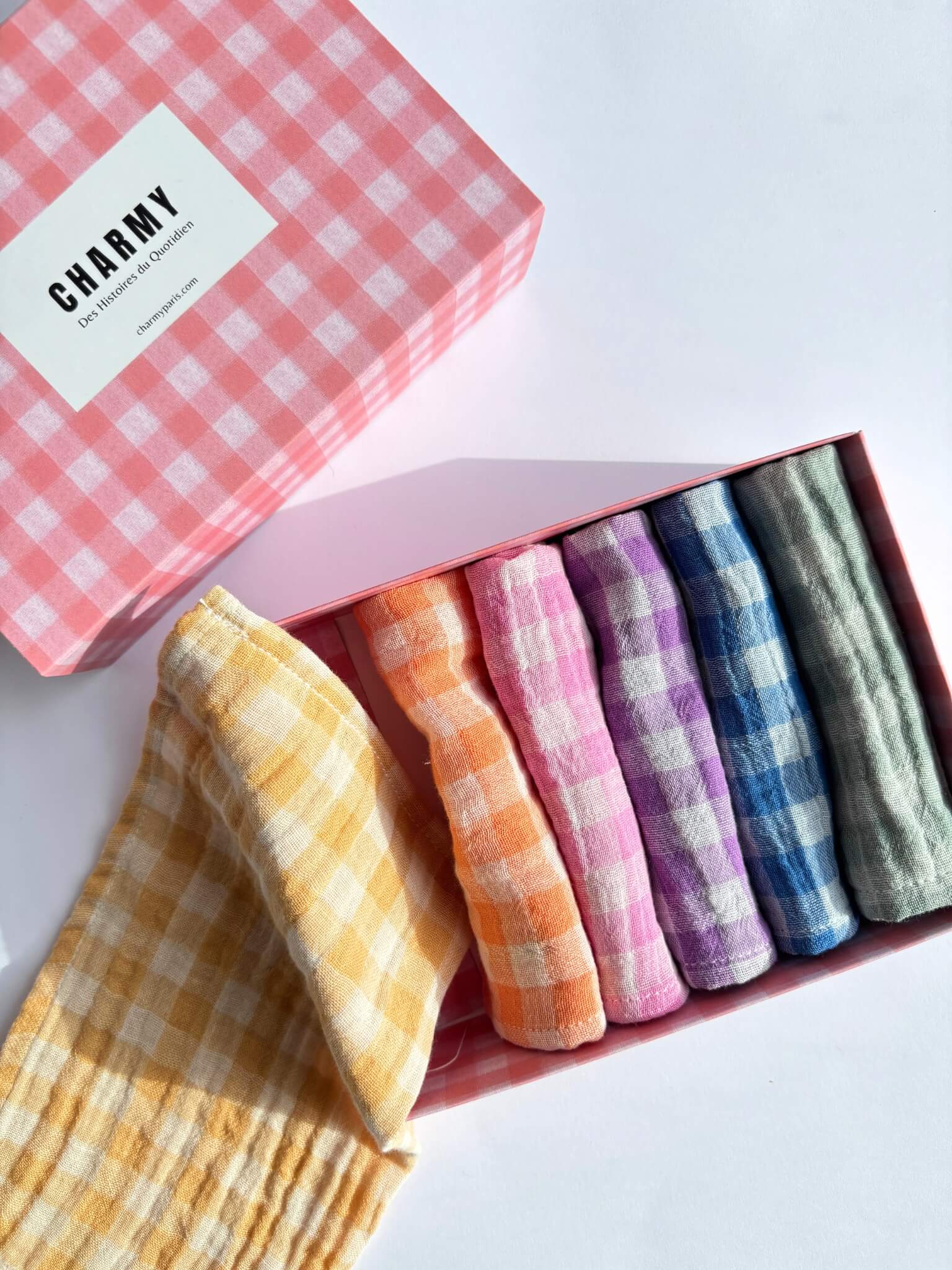 lot de six serviettes de table en gaze de coton vichy, couleur arc-en-ciel